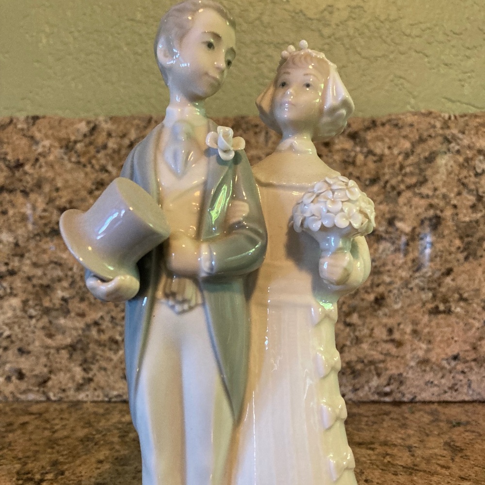 Lladro porcelain Bride and Groom